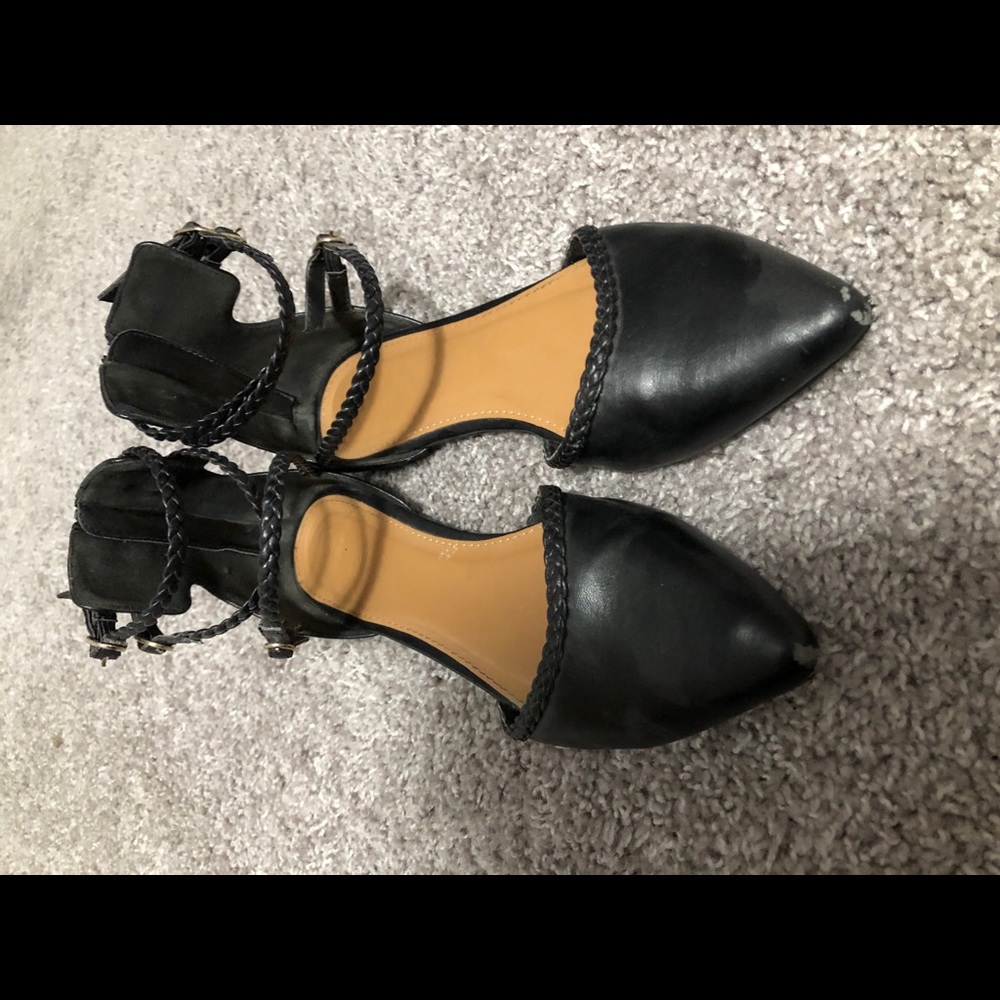 Women’s pointed toe sandal size 7
